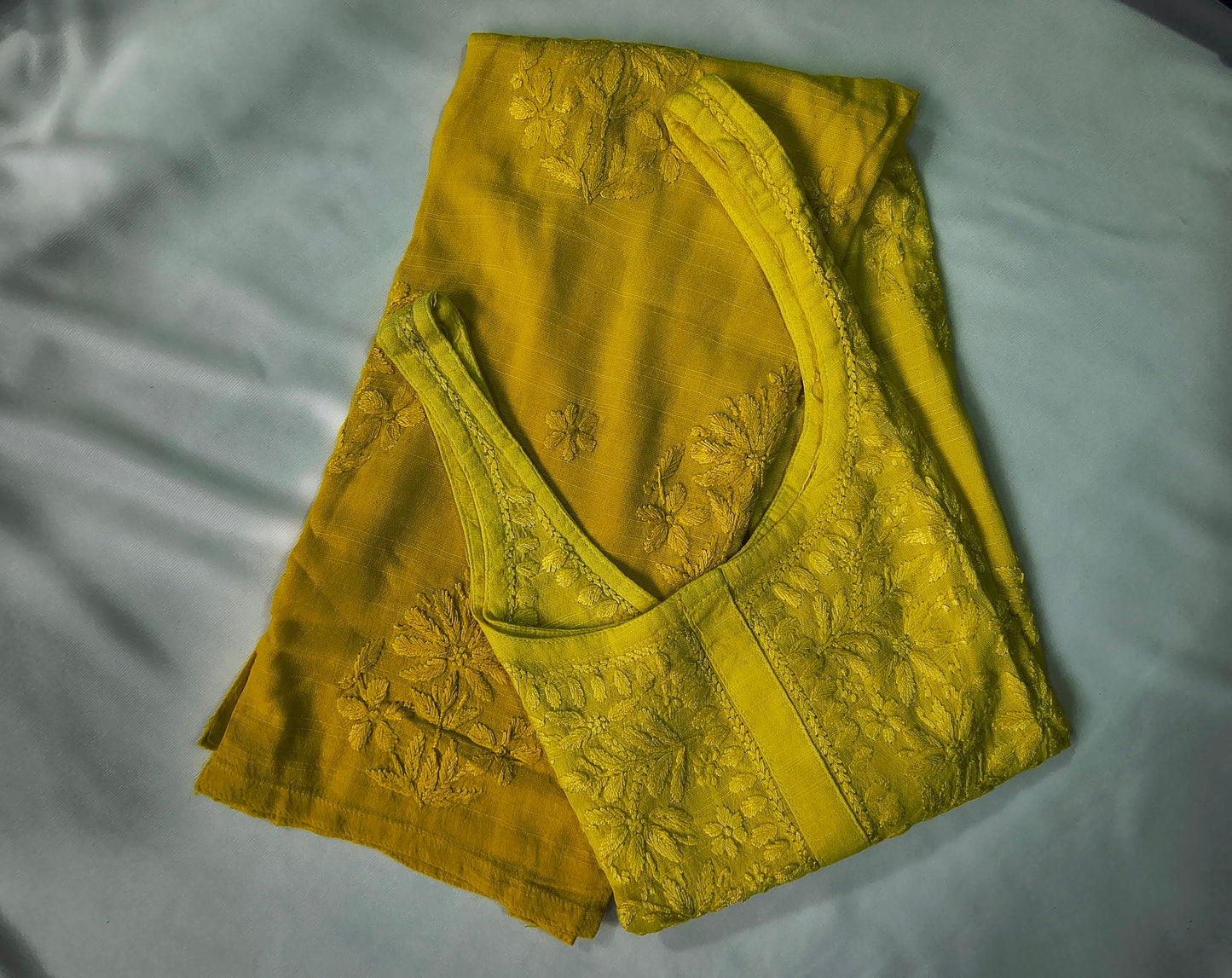 Linen Chikankari sleeveless Women's Long Kurta